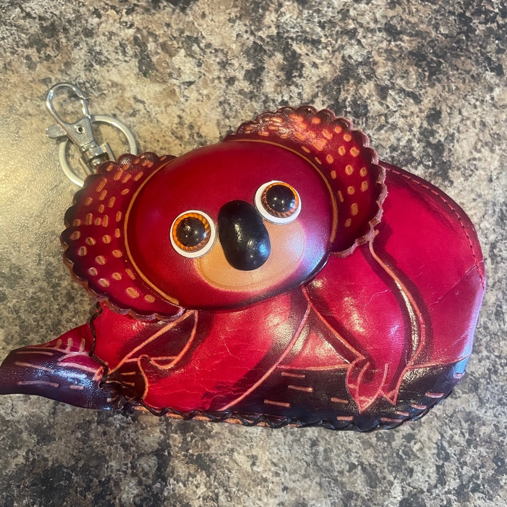 Vintage leather coin purse/ keychain